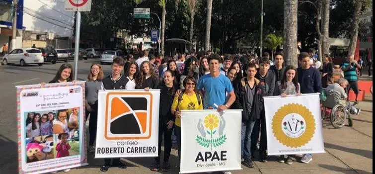 Cidadão do Mundo movimenta Roberto Carneiro