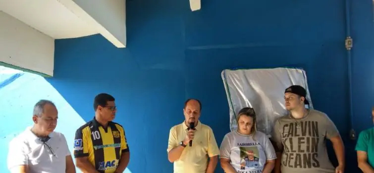 Dois bilhões