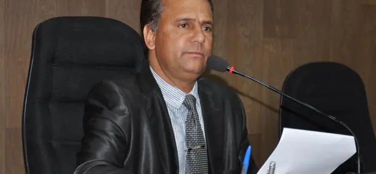 Preferiu ficar com o candidato do   outro lado diz Adair sobre Galileu