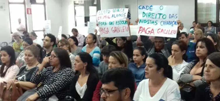 Após assembleia professores decidem pelo fim da greve em Divinópolis