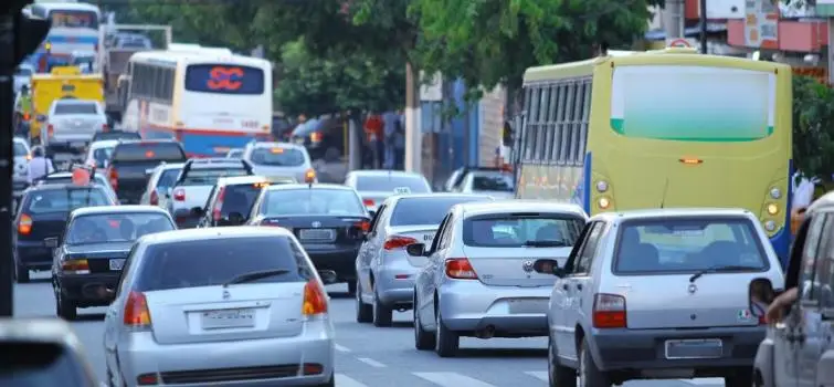 Em 10 anos, frota de carros supera 28 mil unidades em Divinópolis