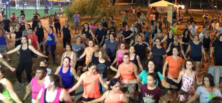 Projeto oferece aulas de dança e percussão gratuitas em Divinópolis
