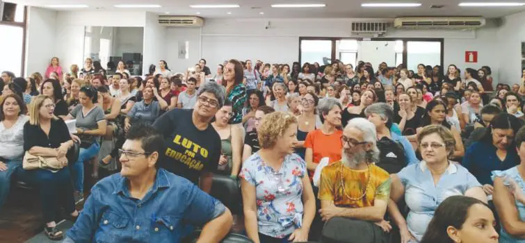 13º, Diviprev e atrasos estaduais assombram educação municipal
