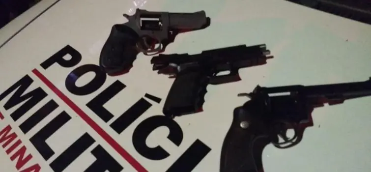 Casal é preso por posse ilegal de armas em Martinho Campos