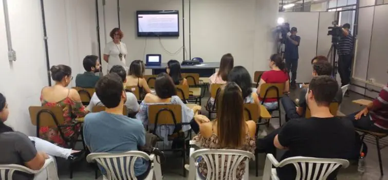 Quase metade dos Mais Médicos já deixou a cidade