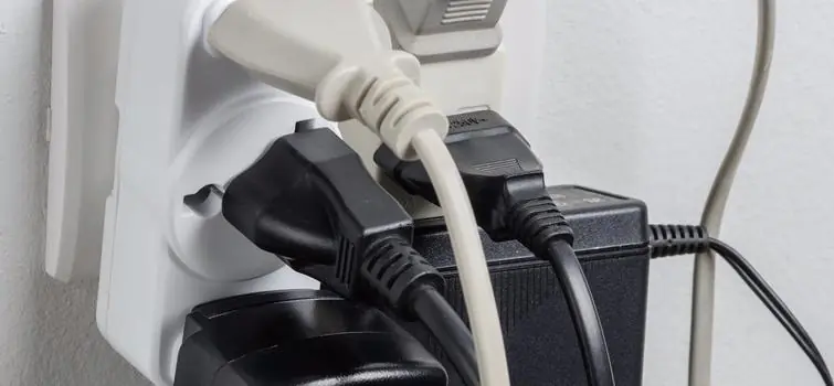 Uso inadequado de instalações elétricas pode causar incêndios