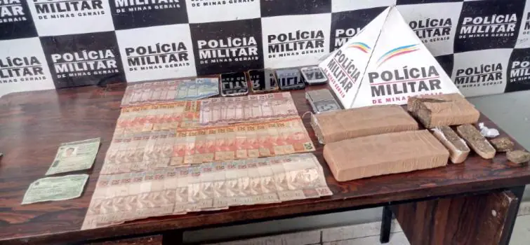 PM apreende três quilos de maconha que seriam levados para Itaúna