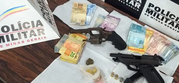 Armas e drogas são apreendidas com suspeitos de tráfico em Divinópolis