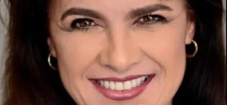 Denise Gonzaga canta Uma Mensagem