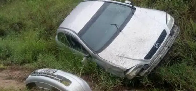 Homem morre em capotamento na BR-494