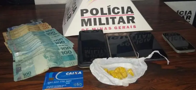 Dupla é presa por tráfico de drogas em Divinópolis