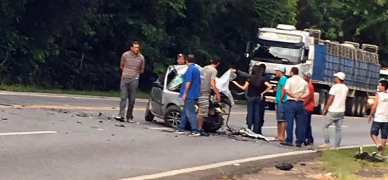 Acidente mata duas pessoas na MG-050