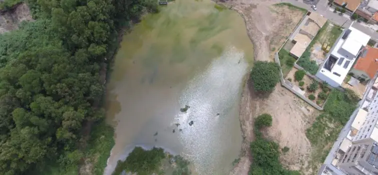 Prefeitura de Divinópolis finaliza serviços de limpeza na Lagoa do Sidil