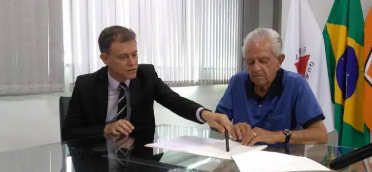 Divinópolis perderá recurso caso não receba usina, diz senador