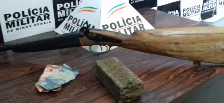Drogas são apreendidas no Cidade de Deus