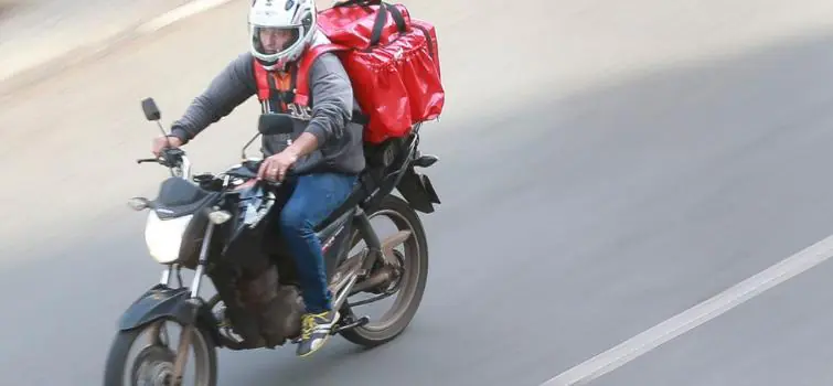 Coronavírus: trabalho expõe motociclistas a risco de contágio