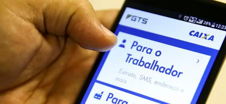 Trabalhador pode solicitar saque de R$ 1.045 do FGTS até quinta-feira