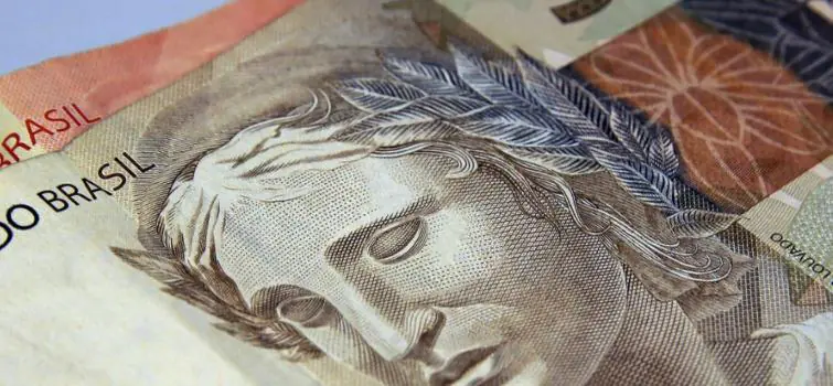 Sancionada com vetos lei sobre ajuda financeira a estados e municípios