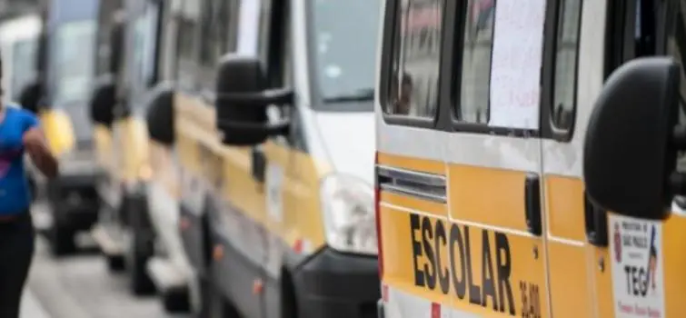 Prefeitura responde reivindicações de motoristas de vans e diz que categoria foi 'usada para promoção em ano eleitoral'