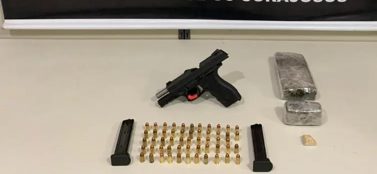 PM aprende arma, munições e droga na zona rural de Divinópolis