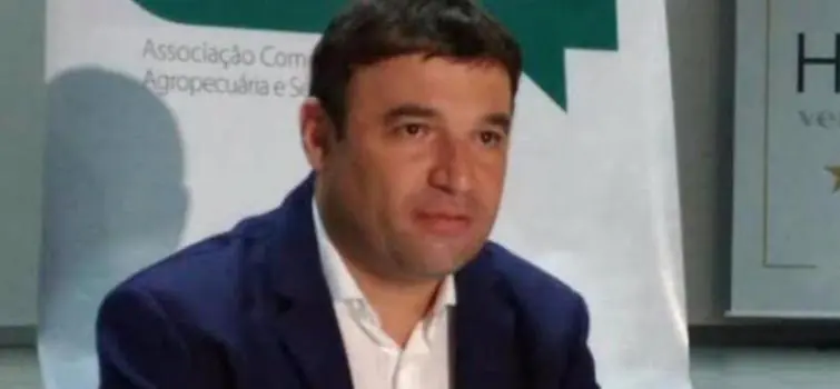 Impedido de se candidatar à Prefeitura, Léo Gabriel retira nome da disputa