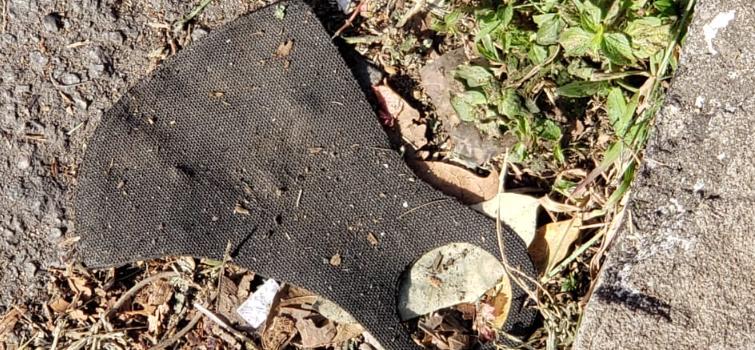 Resíduos contaminados devem ser descartados de forma correta