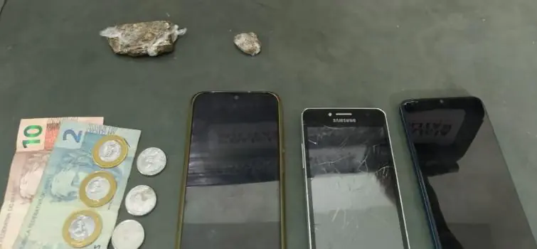 PM prende três jovens por tráfico de entorpecentes em Bom Despacho