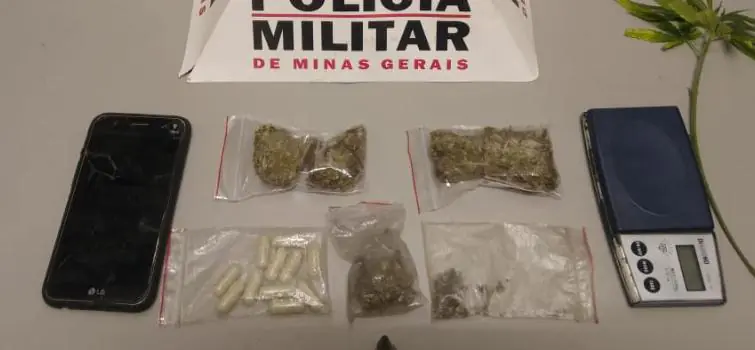 Jovens são presos com drogas em Pará de Minas