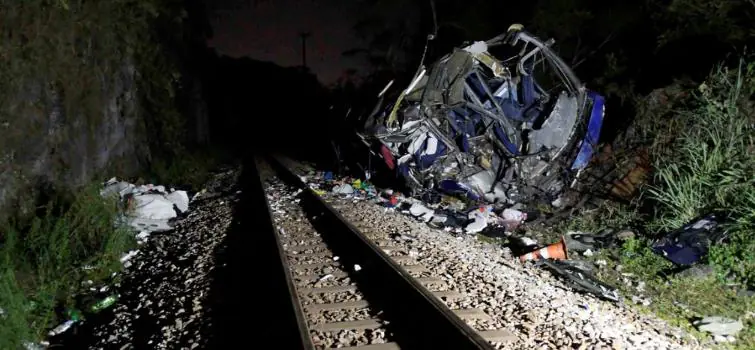 Morre 19ª vítima de acidente com ônibus no interior de Minas Gerais