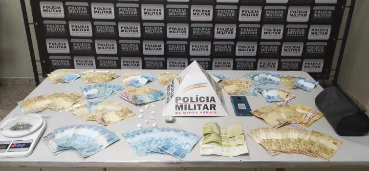 Homem é preso com drogas e quase R$10 mil em Abaeté