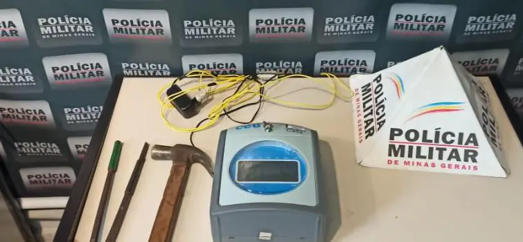Mulher é presa suspeita de furtar residência em Divinópolis