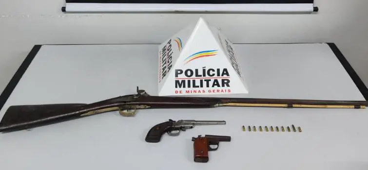 Itaúna: Homem é preso com três armas de fogo irregulares
