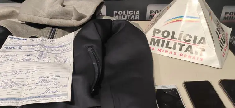 Polícia Militar recupera veículo roubado no bairro Santa Rosa