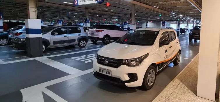 Prefeitura esclarece carro do Município estacionado em shopping de Belo Horizonte