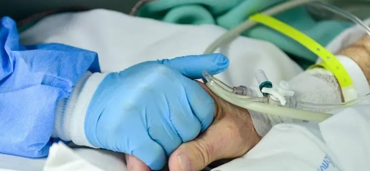Abril registra mais mortes por covid do que todo o ano de 2020