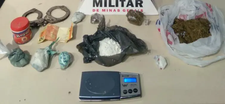 Homem é preso com grande quantidade de drogas no bairro Nações, em Divinópolis