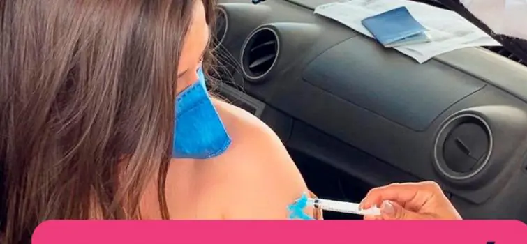 Lohanna França é vacinada contra a covid-19
