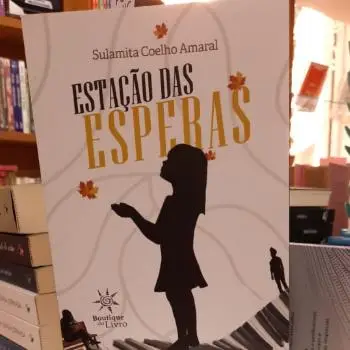 Estação das Esperas é o novo livro de Sulamita Coelho Amaral