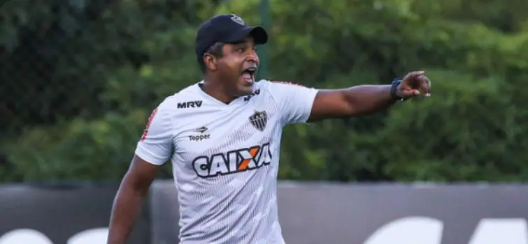 Atlético é atração de hoje no Farião