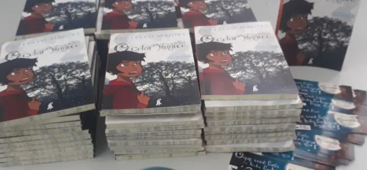 Divinopolitano lança livro de crônicas
