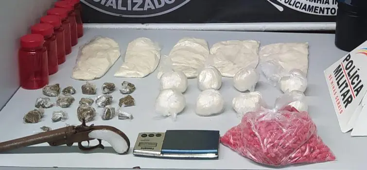 Homem é preso com porções de maconha e cocaína no bairro Interlagos