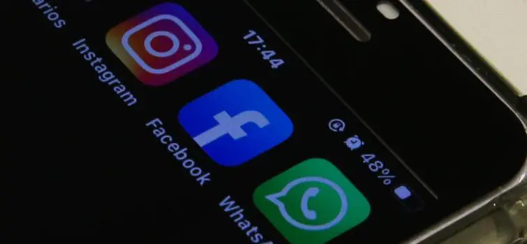 Queda das redes sociais expõe dependência pelas plataformas
