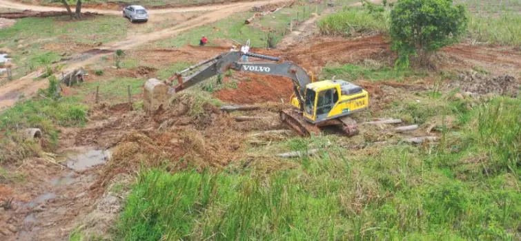 Cláudio: Iniciada limpeza e desassoreamento da barragem de captação do Ribeirão dos Gentios