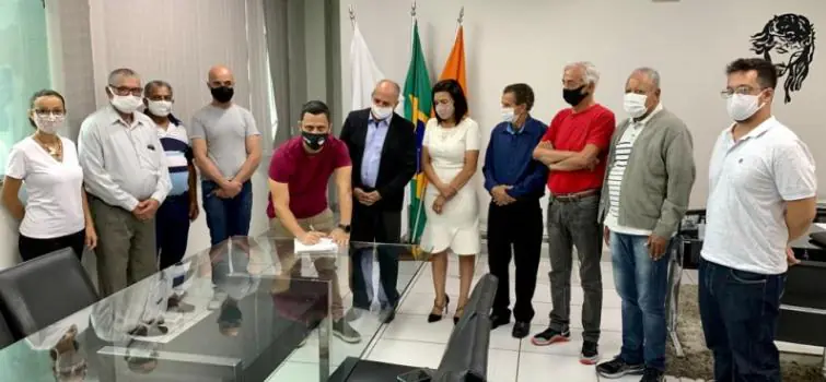 Divinópolis: Prefeitura assina contrato e Porto Velho terá unidade de saúde