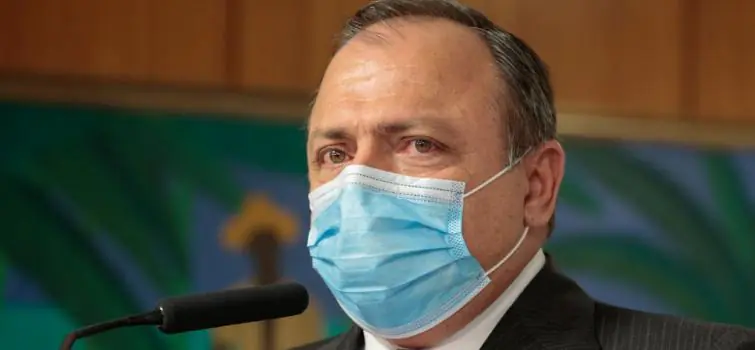 Eduardo Pazuello é hospitalizado após acidente de moto no Rio