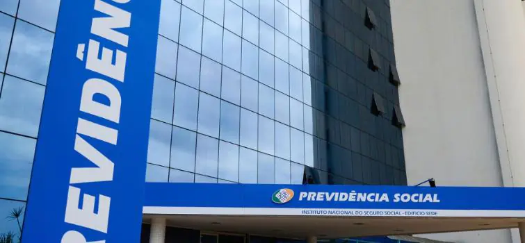 Golpistas usam assistente virtual do INSS para obter dados de cidadãos