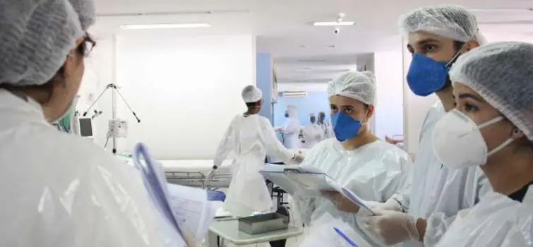 Apenas cinco pessoas estão internadas por covid-19 em Divinópolis