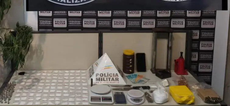 Divinópolis: Grande quantidade de drogas é apreendida no bairro Belo Vale
