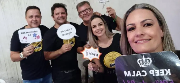 Kombi da Esquina traz música e ação social