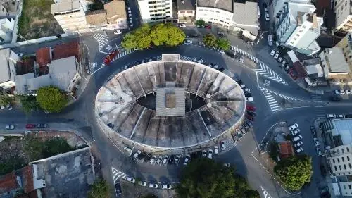 Prefeitura de Divinópolis anuncia leilão de três lojas no Mercado Central